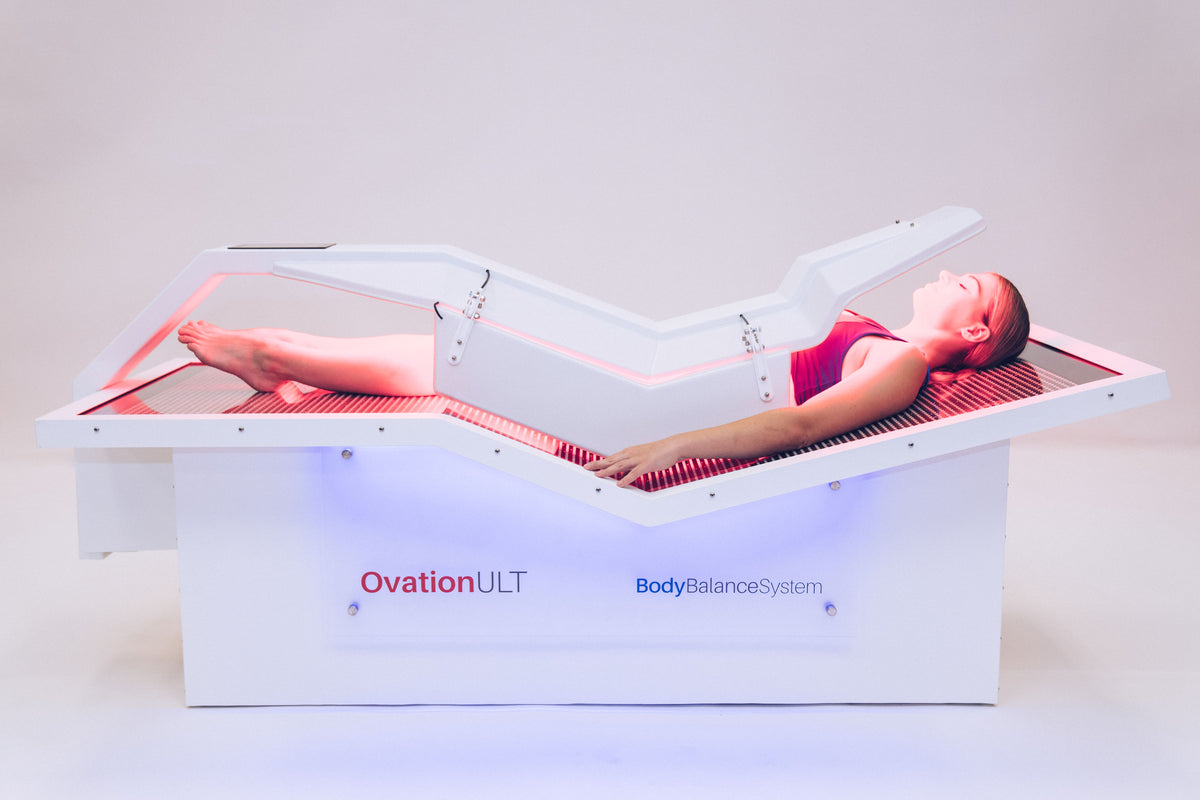 OVATION ULT — Zero Gravity Red Light Therapy Bed (White)