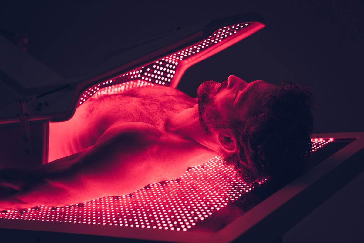 OVATION ULT — Zero Gravity Red Light Therapy Bed (Black)