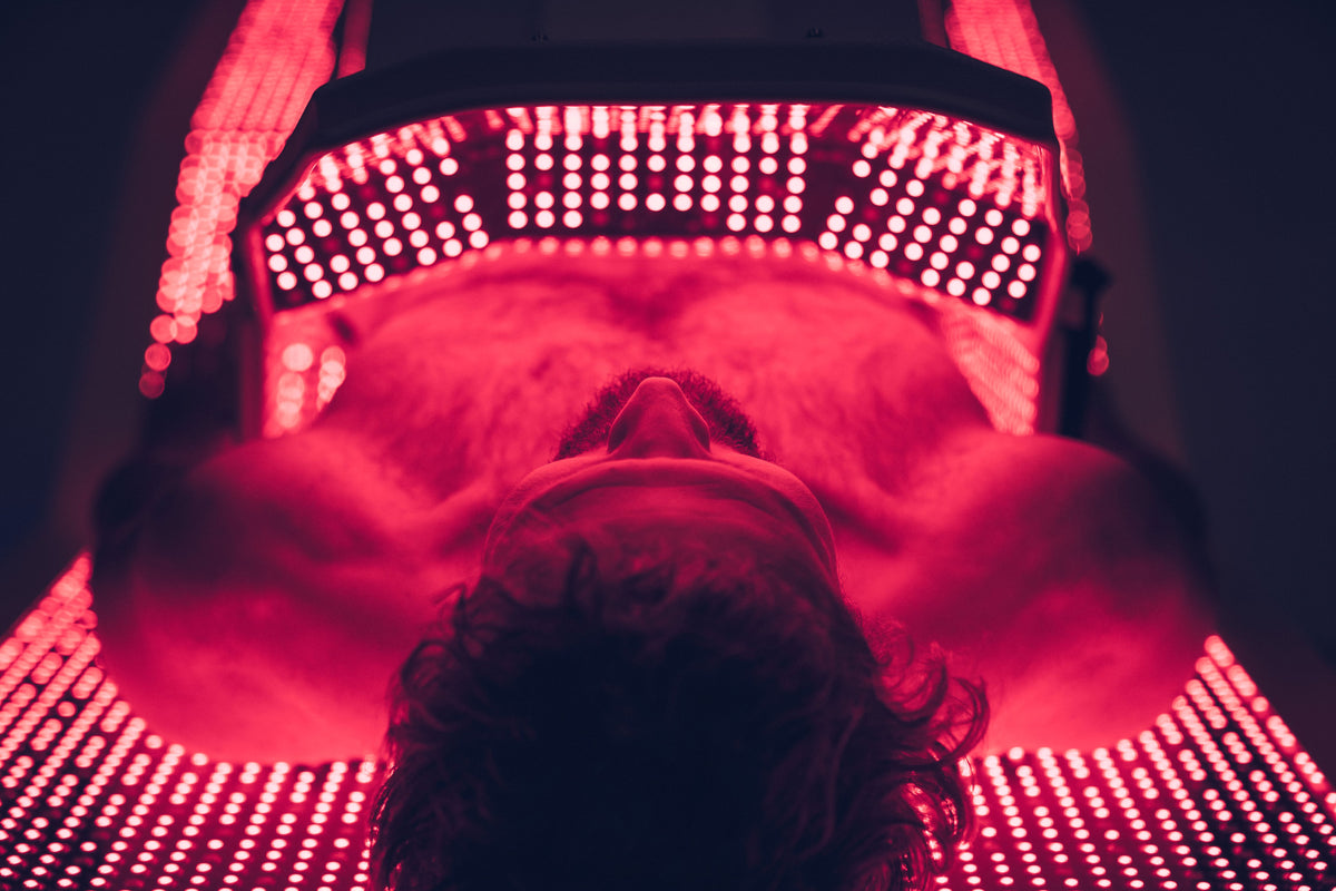 OVATION ULT — Zero Gravity Red Light Therapy Bed (Black)